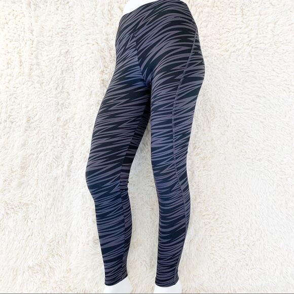 MARIKA Tek Grey Black Zebra Stripe Legging Tights size Small - Picture 1 of 8